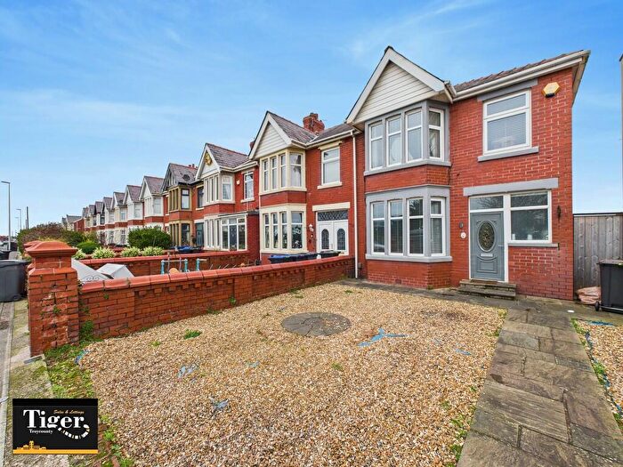 3 Bedroom End Of Terrace House For Sale In St. Annes Road, Blackpool, FY4
