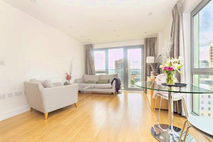 2 Bedroom Flat To Rent In Christian Street, Aldgate East, E1