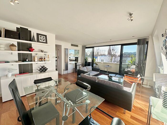 2 Bedroom Flat To Rent In Elm Park Road, London, SW3