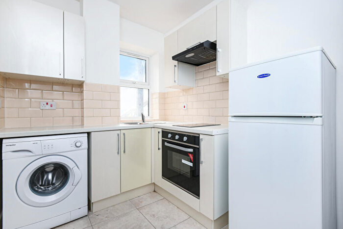 Studio To Rent In Homesdale Road, Bromley, BR1