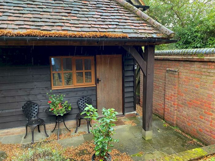 1 Bedroom Apartment To Rent In Gravel Path, Berkhamsted, HP4