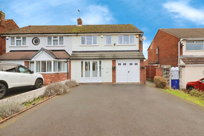 3 Bedroom Semi Detached House For Sale In Shaw Road, Bilston, WV14