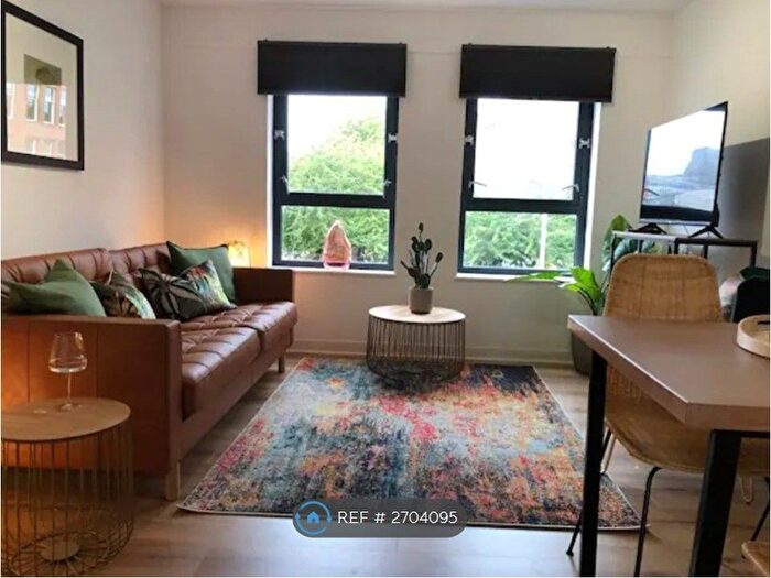 2 Bedroom Flat To Rent In Albion Gate, Glasgow, G1