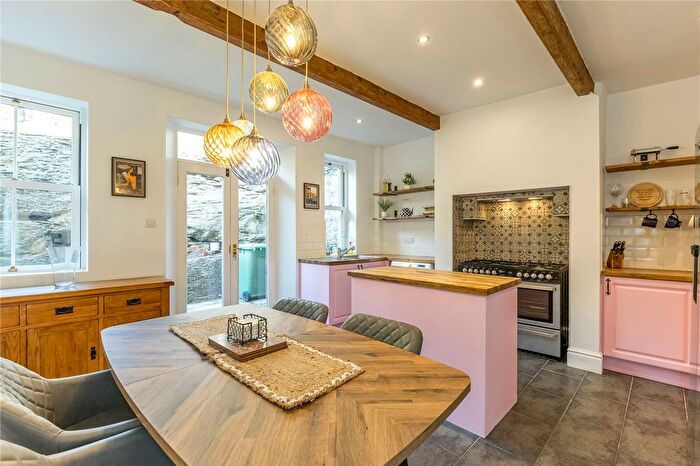 3 Bedroom End Of Terrace House For Sale In Woodhead Road, Holmbridge, Holmfirth, HD9