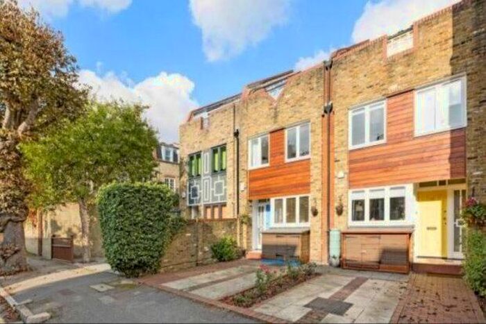 3 Bedroom Terraced House To Rent In Tabor Grove, London, SW19
