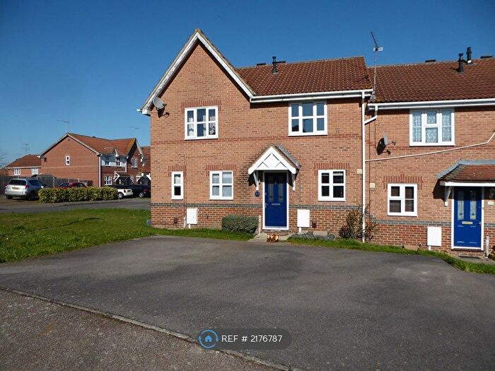2 Bedroom Terraced House To Rent In Shorefields, Rainham, Gillingham, ME8