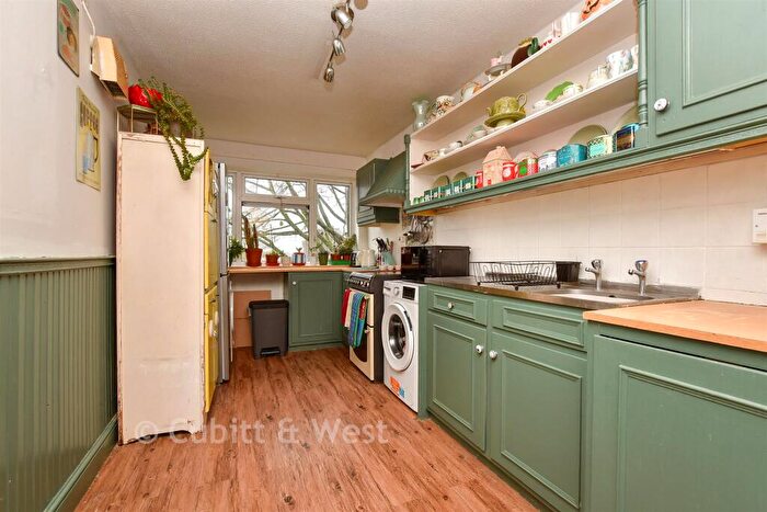 2 Bedroom Apartment For Sale In Levett Road, Leatherhead, Surrey, KT22