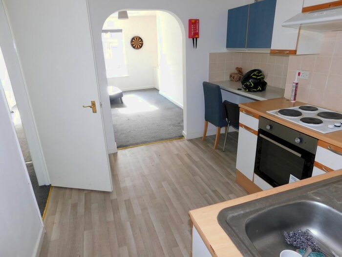 3 Bedroom Flat To Rent In Palmerston Road, Southsea PO5