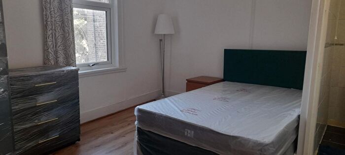 1 Bedroom Terraced House To Rent In Grove Green Road, Leytonstone, E11