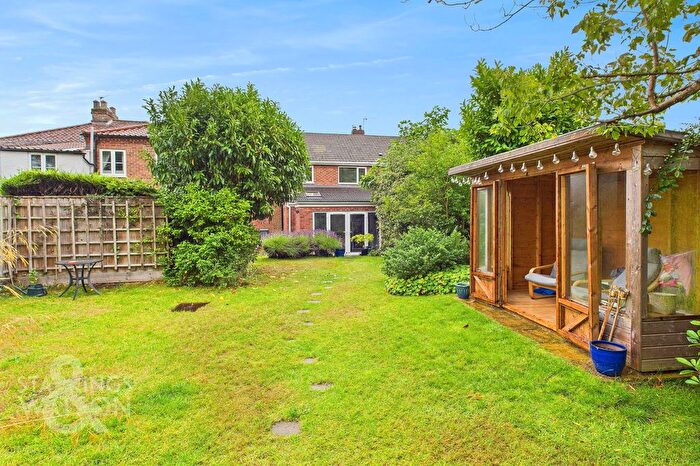 4 Bedroom Semi-Detached House For Sale In Spixworth Road, Old Catton, Norwich, NR6