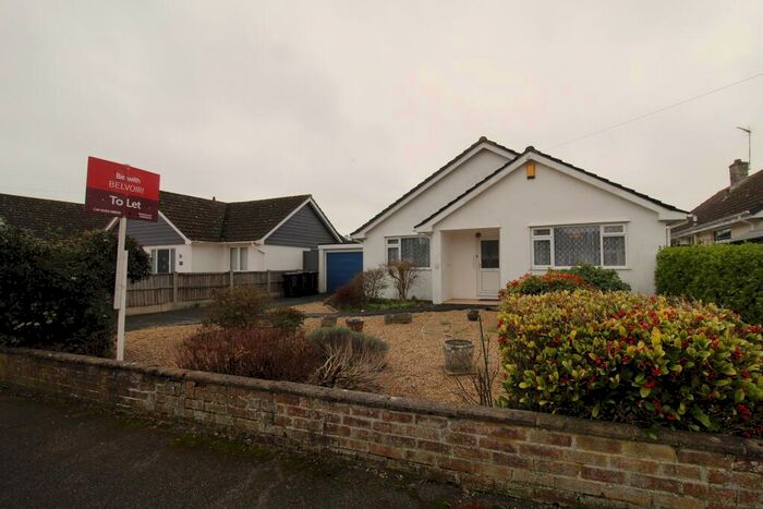 3 Bedroom Bungalow To Rent In Forest Way, Highcliffe, BH23