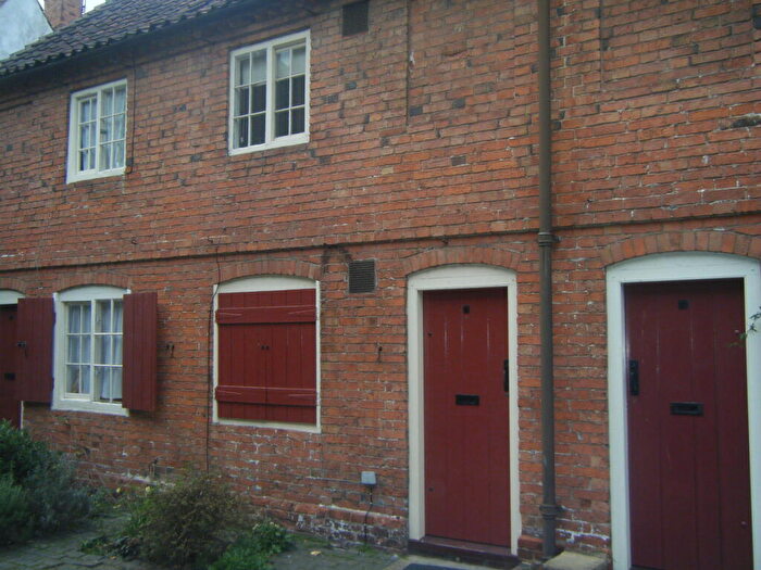 2 Bedroom House To Rent In St Leonards Court, Newark, Nottinghamshire, NG24