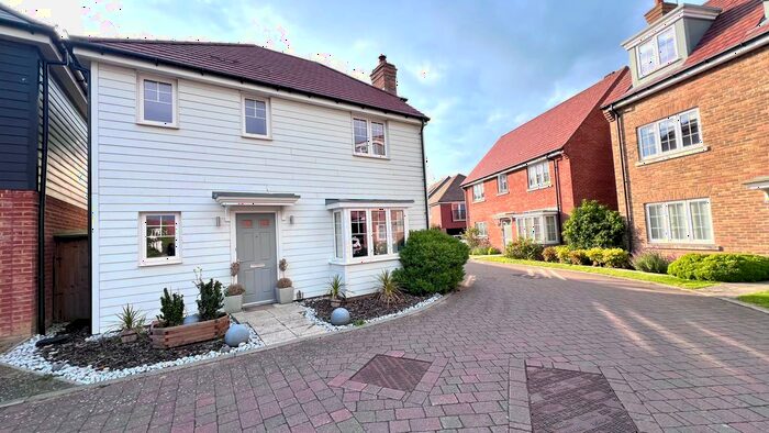 3 Bedroom Detached House To Rent In Song Thrush Drive, Ashford, TN25