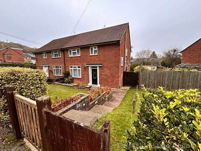3 Bedroom Semi-detached House To Rent In Bowring Green, South Oxhey, WD19