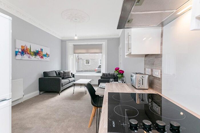 2 Bedroom Flat To Rent In Morgan Street, Stobswell, Dundee, DD4
