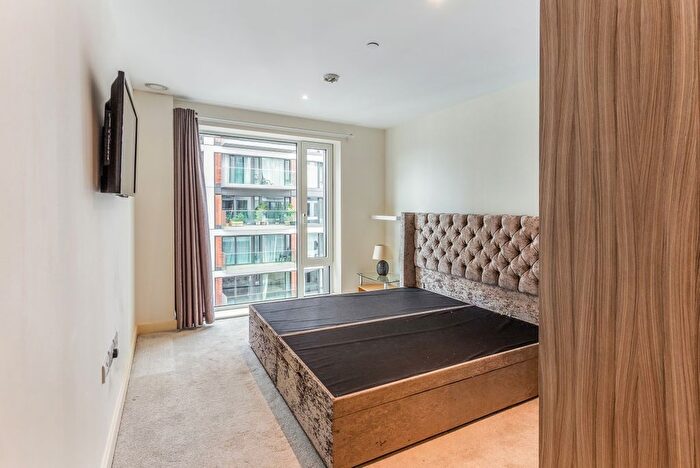2 Bedroom Flat To Rent In Deveraux House, Woolwich Arsenal, SE18