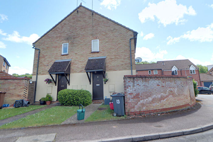 1 Bedroom Cluster House To Rent In Beane Walk, Stevenage, Hertfordshire, SG2