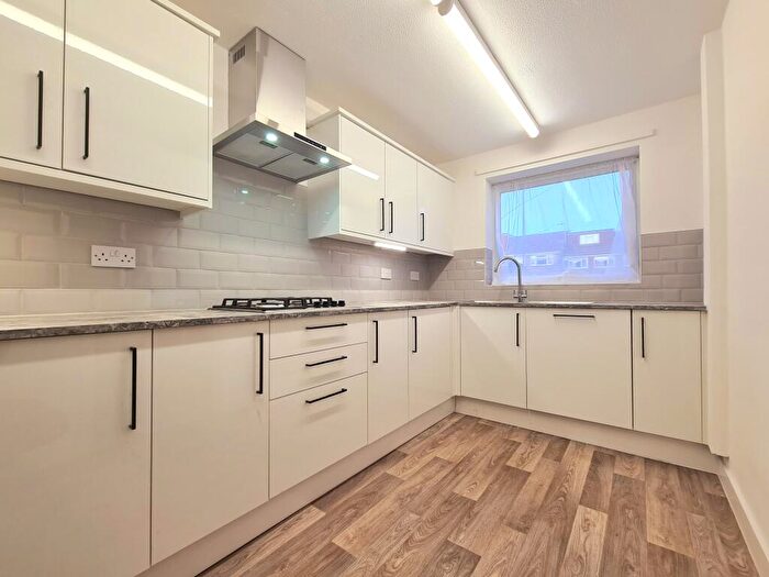 4 Bedroom House To Rent In Stowting Road, Orpington, BR6