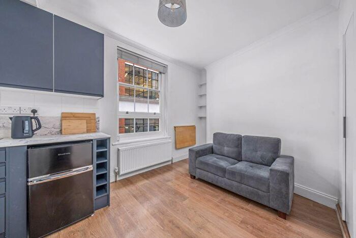 1 Bedroom Flat To Rent In Victoria Chambers, Paul Street, London, EC2A