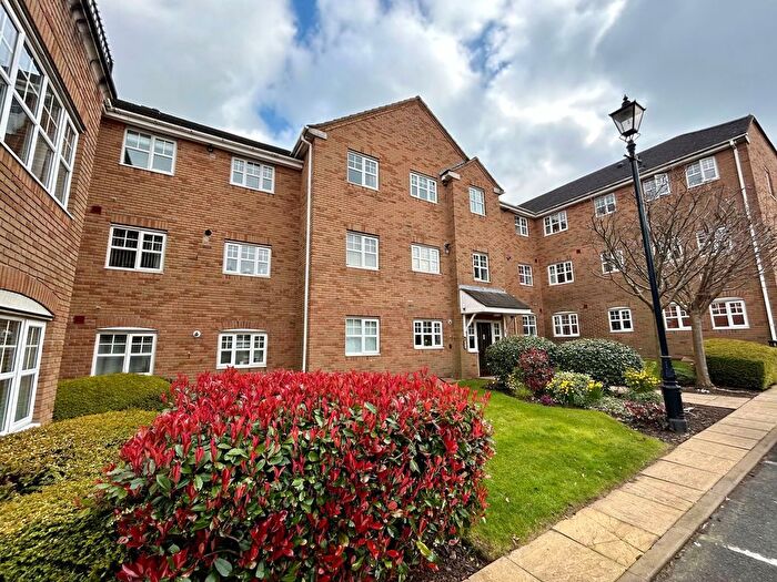 2 Bedroom Flat For Sale In Foley Court, Streetly, Sutton Coldfield, B74