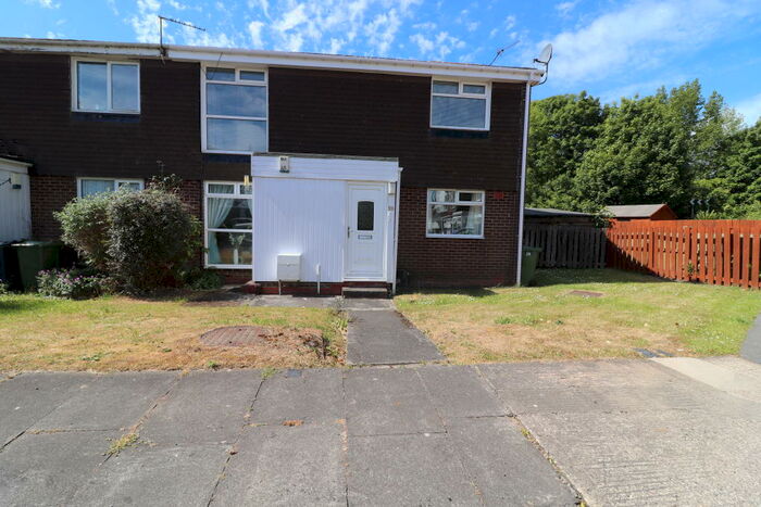 2 Bedroom Flat To Rent In Manston Close, Moorside, Sunderland, SR3
