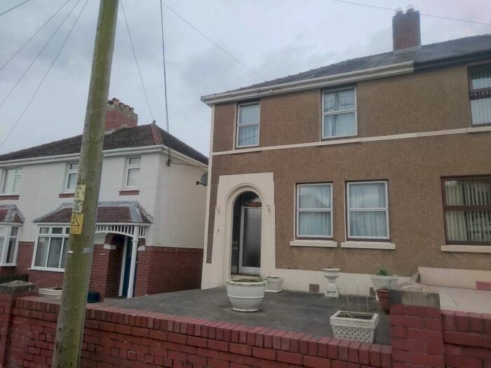 3 Bedroom Property To Rent In Lon Hir, Carmarthen, Carmarthenshire, SA31