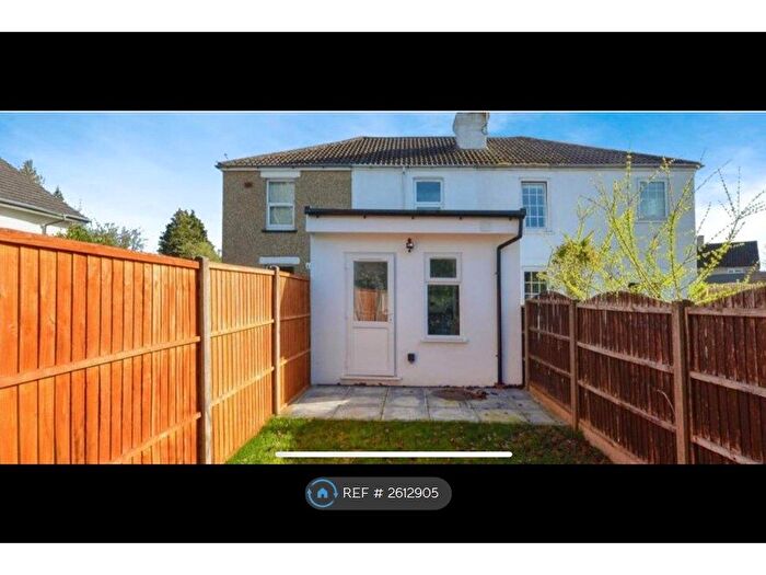 3 Bedroom Terraced House To Rent In Park Street Lane, Park Street, St. Albans, AL2