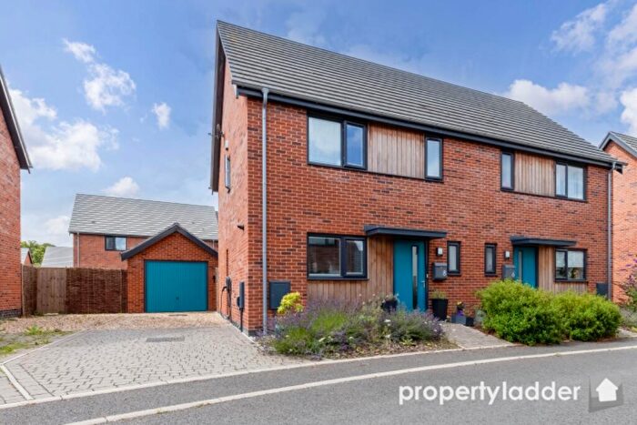3 Bedroom Semi-Detached House For Sale In Paper Mill Lane, Taverham, NR8