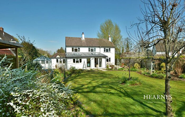 4 Bedroom Detached House For Sale In Broomhill, Wimborne, BH21