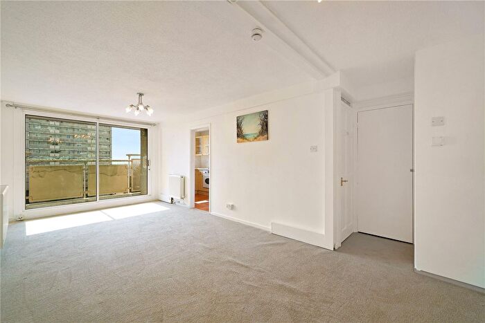 1 Bedroom Flat To Rent In Cedar Road, Enfield, EN2