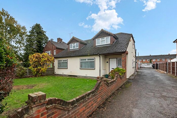 5 Bedroom Property For Sale In Glenfield Road, Ashford, TW15