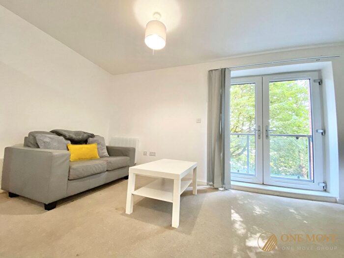 2 Bedroom Flat To Rent In Spinner House, Salford, M5