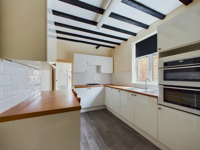 2 Bedroom Flat To Rent In Tottenham Road, Portsmouth, PO1