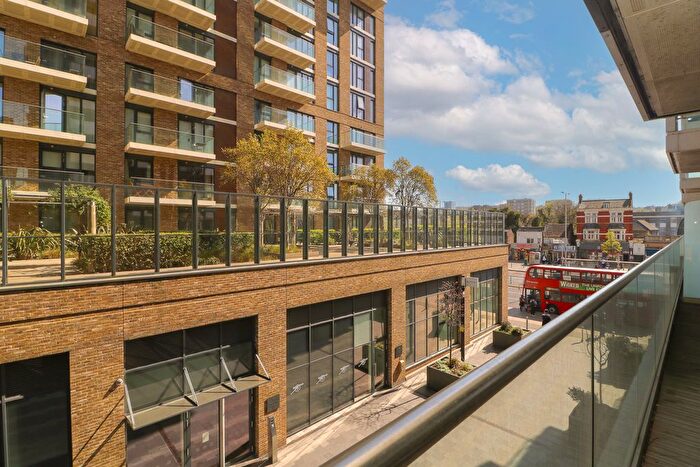 2 Bedroom Flat To Rent In Victory Parade, Woolwich, SE18