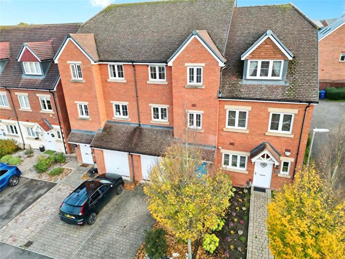 4 Bedroom Terraced House For Sale In Barn Owl Drive, Bracknell, Berkshire, RG12