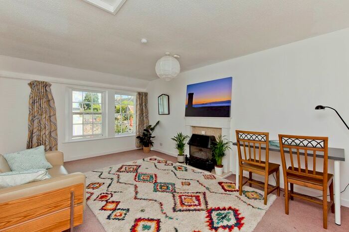 2 Bedroom Flat For Sale In Main Street, Colinsburgh, KY9