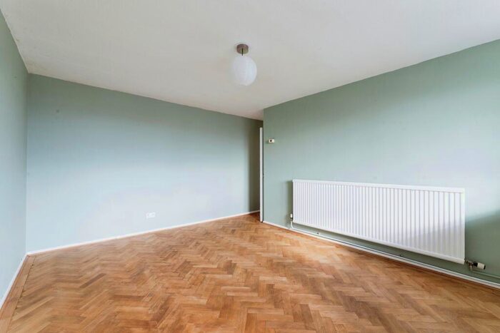 1 Bedroom Flat To Rent In Rothbury Walk, Tottenham, London, N17