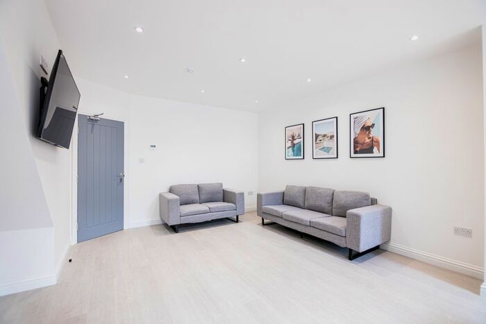 8 Bedroom Detached House To Rent In Alderson Road, Liverpool L15