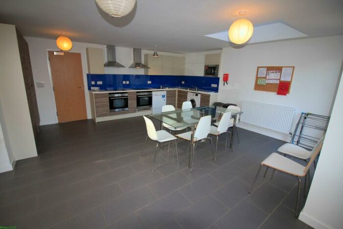 8 Bedroom Terraced House To Rent In Charter Avenue, Canley, Coventry, CV4