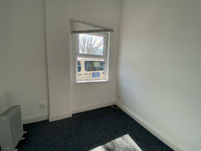 1 Bedroom Apartment To Rent In Washington Road, Portsmouth, PO2