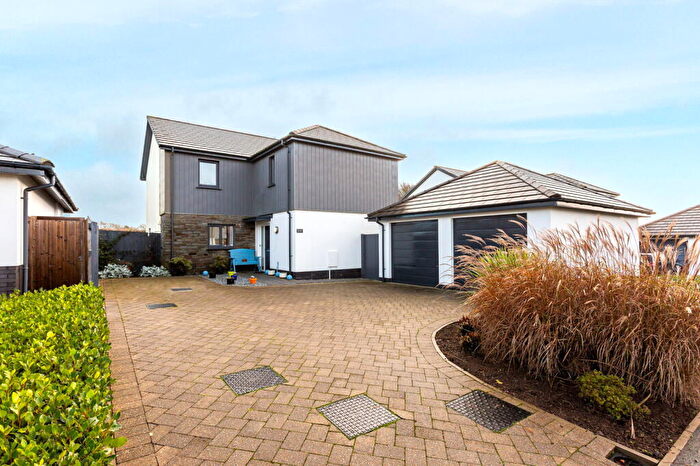 4 Bedroom Detached House For Sale In Stanley Court, Parkham, EX39