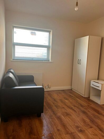 Studio To Rent In H Chapel Street, Luton, LU1