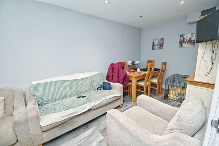 5 Bedroom Town House For Sale In Spring Gardens, Longcar Lane, Barnsley, S70