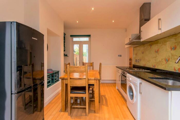 1 Bedroom Flat To Rent In Balmoral Road, Willesden Green, London, NW2