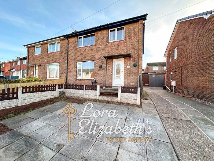 3 Bedroom Semi-Detached House For Sale In Whitewater Road, Ollerton., NG22