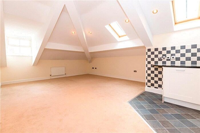 1 Bedroom Flat To Rent In Market Place, Thirsk, North Yorkshire, YO7