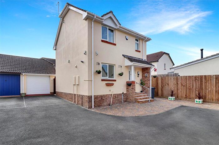 3 Bedroom Detached House For Sale In Pathfield Close, Roundswell, Barnstaple, Devon, EX31