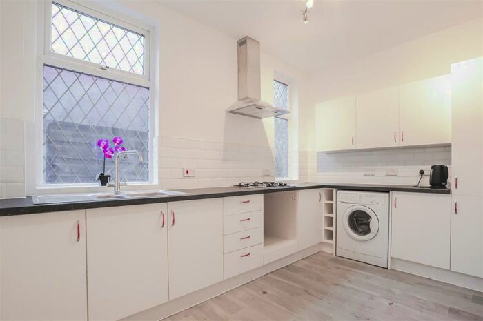 3 Bedroom Semi-Detached House To Rent In Powell Street, Bury, BL8