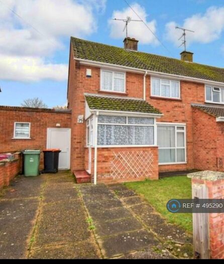 4 Bedroom Semi-Detached House To Rent In Birchs Close, Hockliffe, Leighton Buzzard, LU7