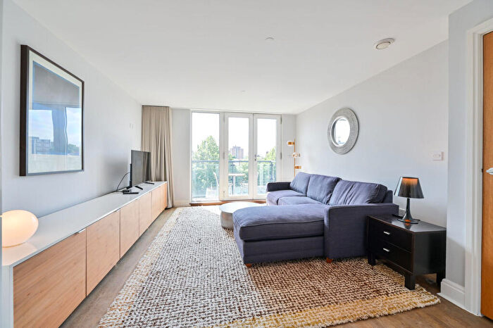 1 Bedroom Flat For Sale In George Mathers, Elephant And Castle, London, SE11